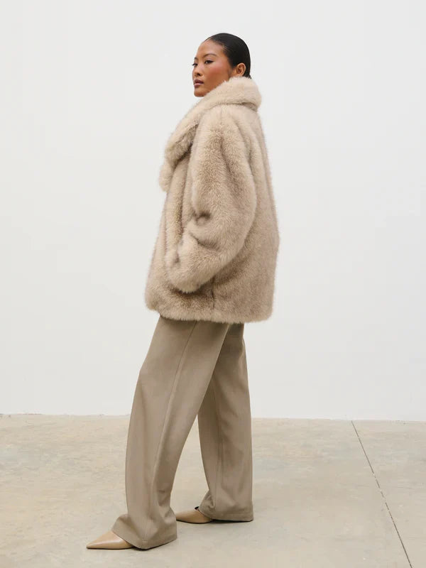 Agatha Short Faux Fur Coat (Beige)