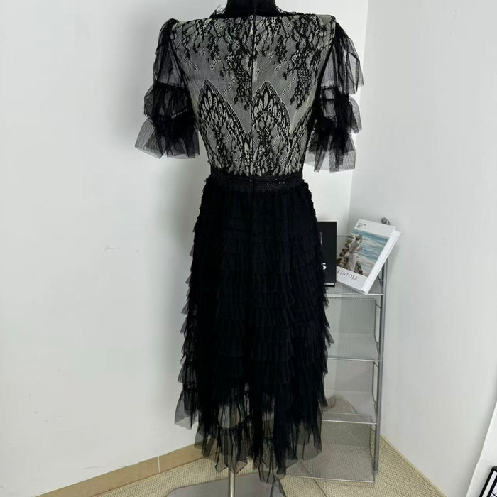 Belted round-neck lace dress
