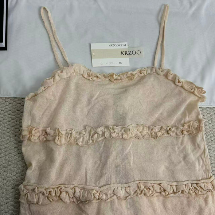 Classic ruffled V-neck halter knit top