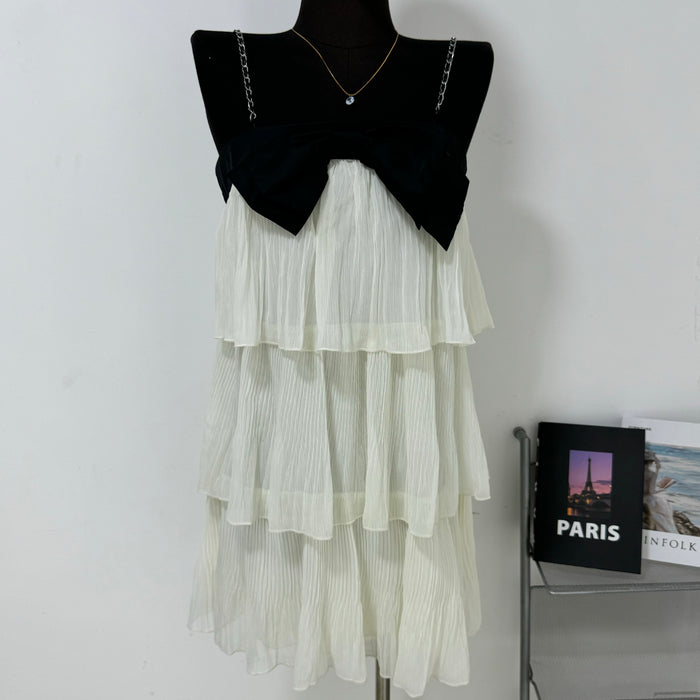 Contrasting-color bow tie backless halter dress