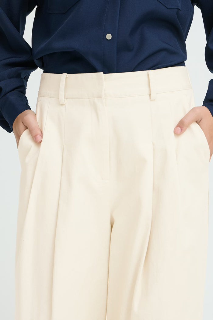 Gemma Wide Leg Trousers (Almond)