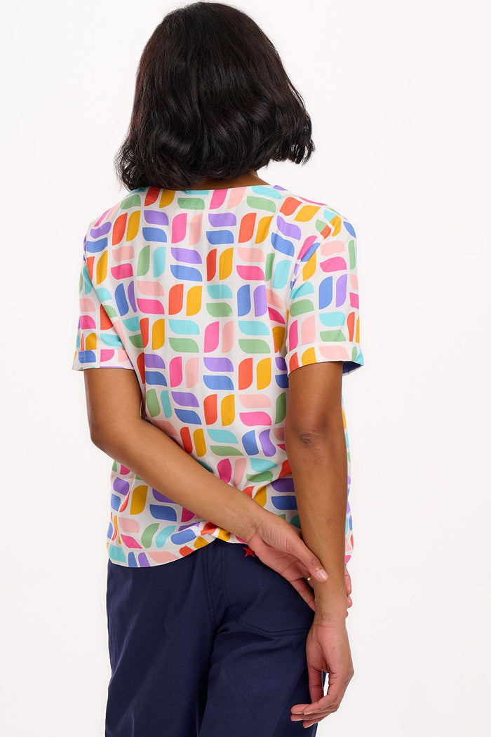 Hatty Shirt (Off White/Curved Geometric)