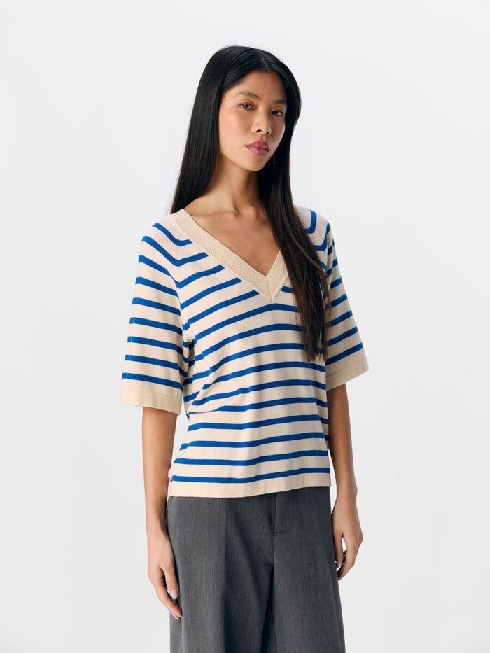 Jocelyn V-Neck Knit Top (Sandshell/Surf)