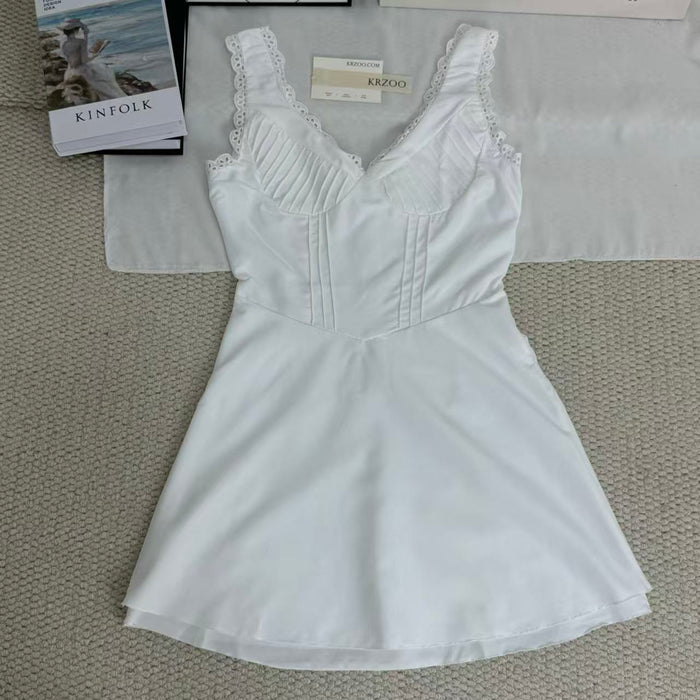 Lace French-style fitted dress
