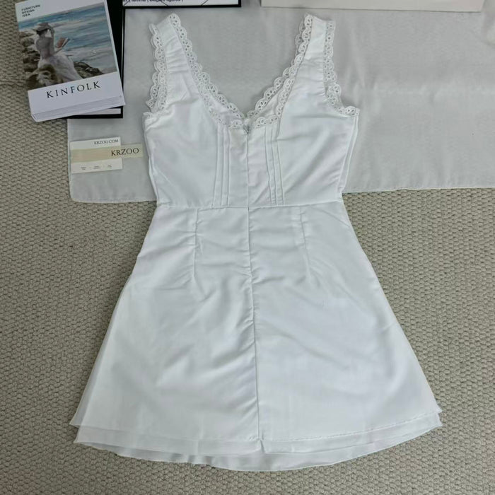Lace French-style fitted dress