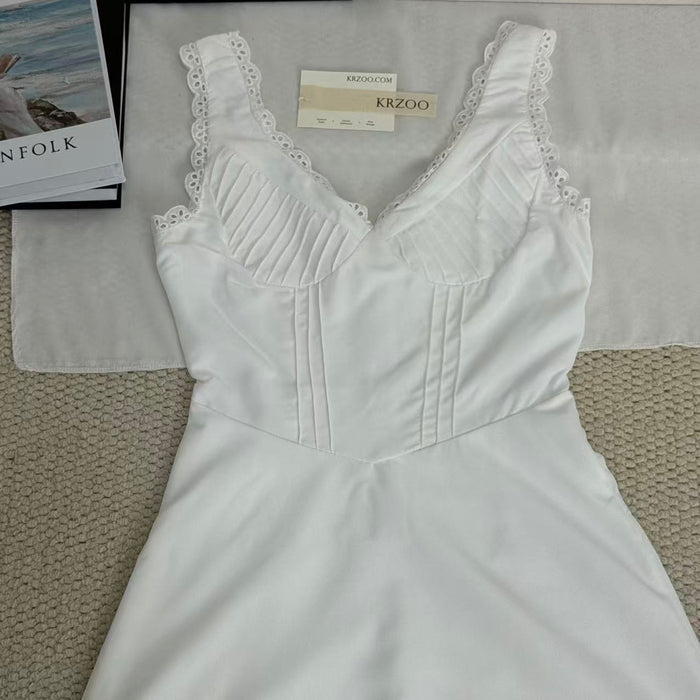 Lace French-style fitted dress