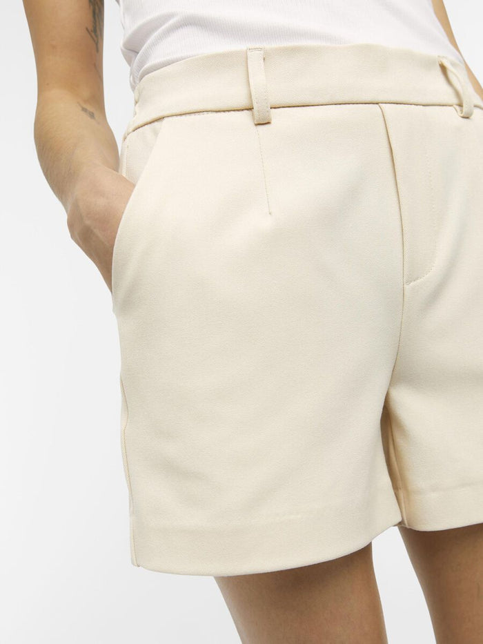 Lilly Shorts (Sandshell)