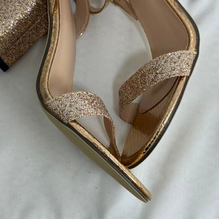 Loafers with round toe and high heels