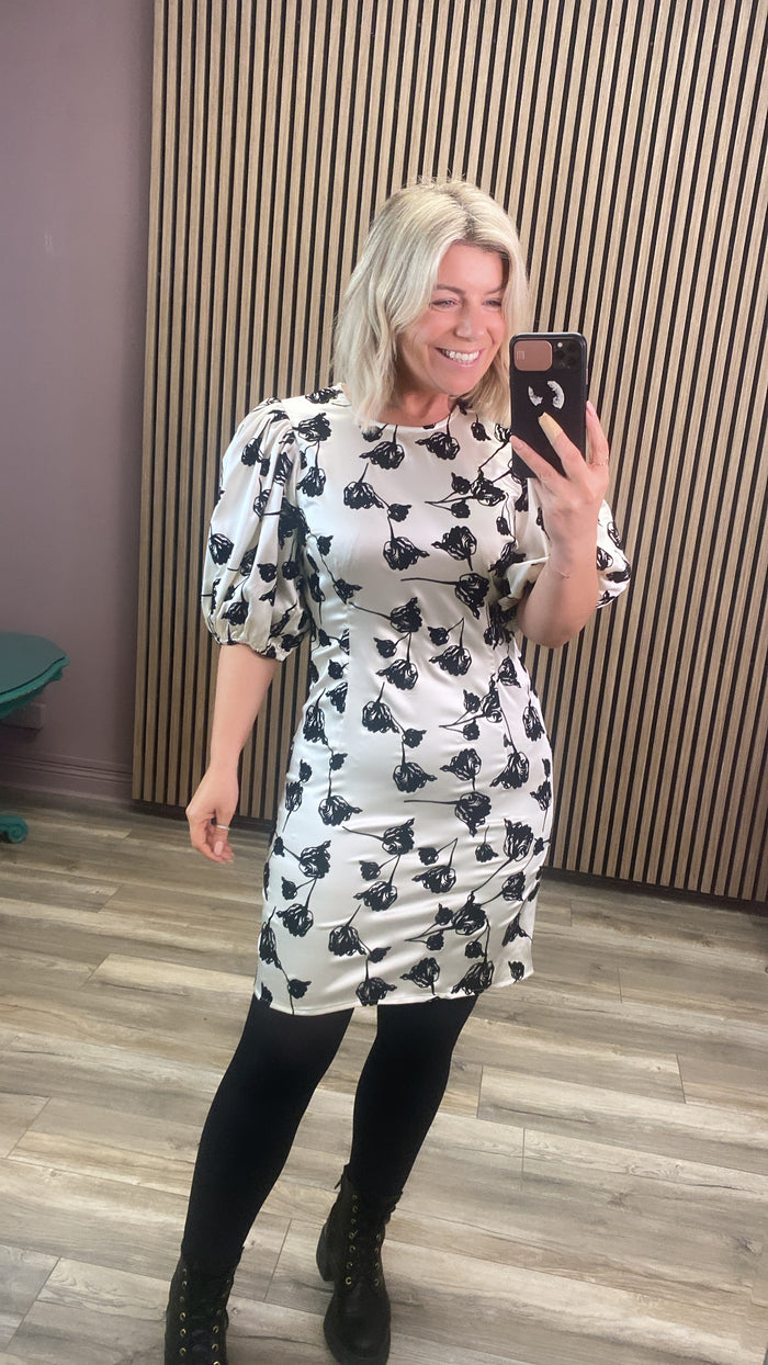 MARAN 2/4 DRESS (CLOUD DANCER/FLOCK FLOW)