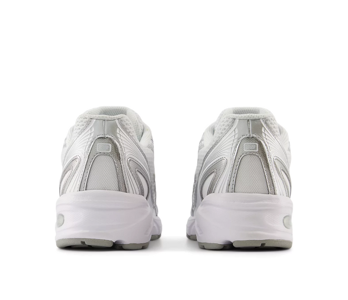 Men’s New Balance 740 (White/Silver)