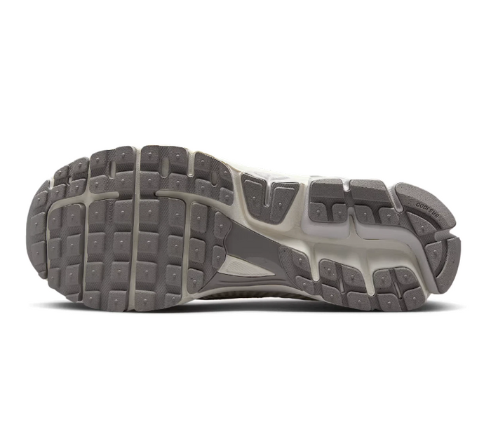 Men's Nike Zoom Vomero 5 (Cream/Silver)