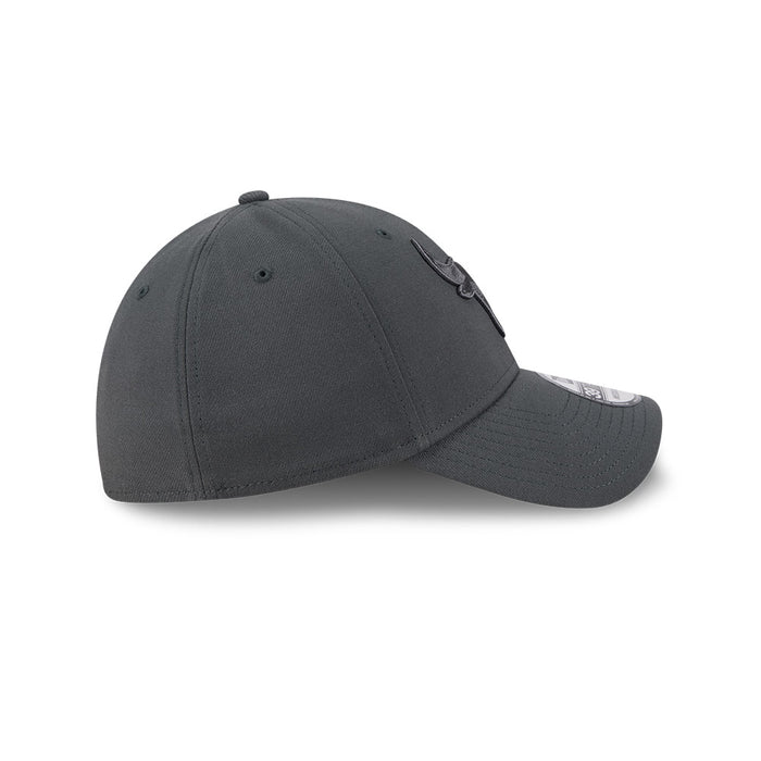 New Era Chicago Bulls 39Thirty Stretch Fit Cap (Steel Tonal)