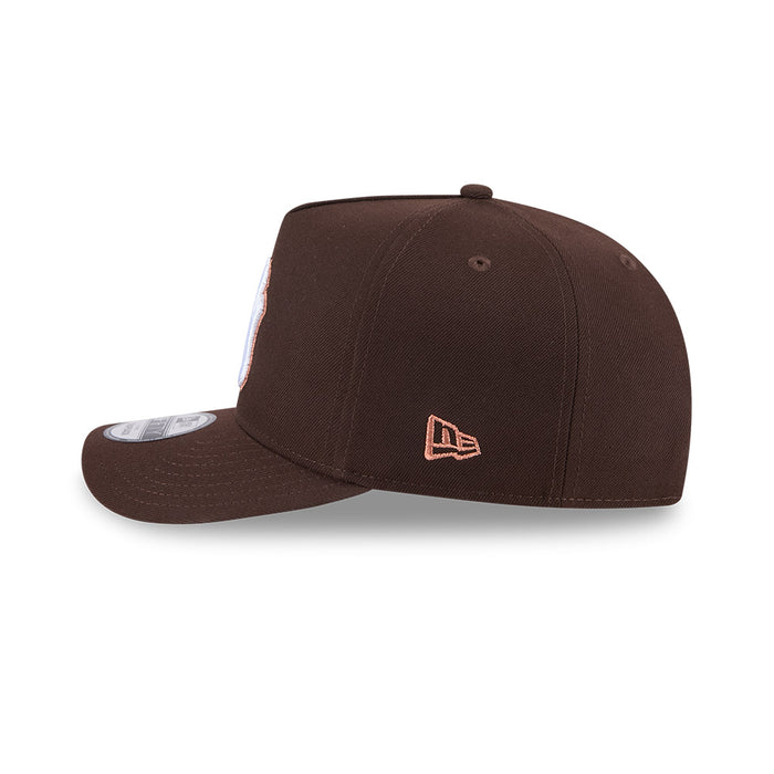 New Era N.Y Yankees 9Fifty A-Frame SnapBack (Burnt Wood)