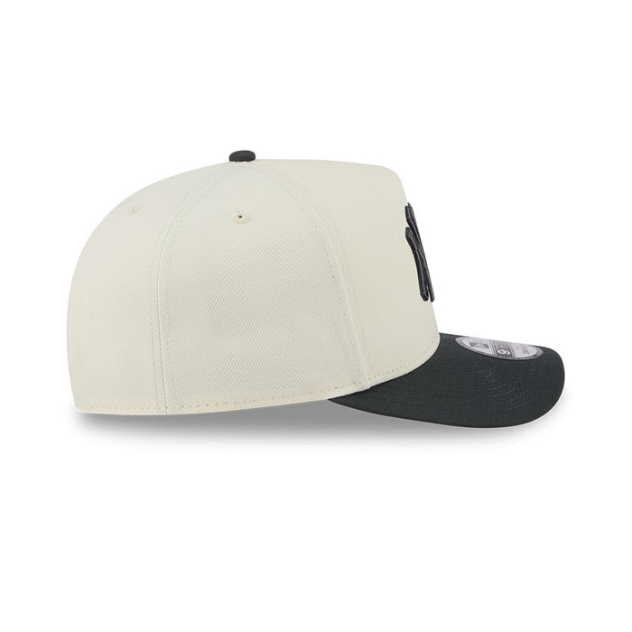 New Era N.Y Yankees 9Fifty SnapBack Cap (Cream/Graphite)