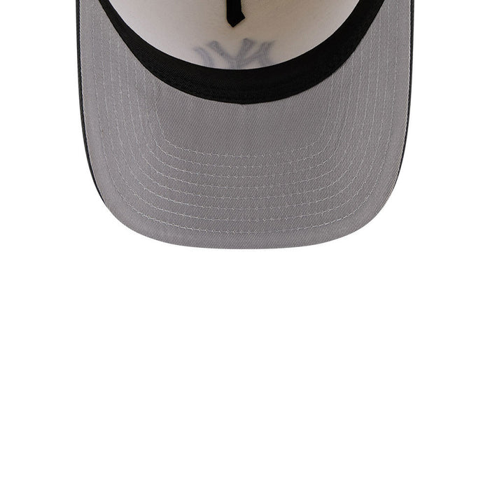 New Era N.Y Yankees 9Fifty SnapBack Cap (Cream/Graphite)