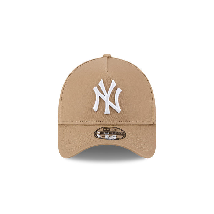 New Era N.Y Yankees “Script Logo” 9Forty A-Frame Cap (Beige)