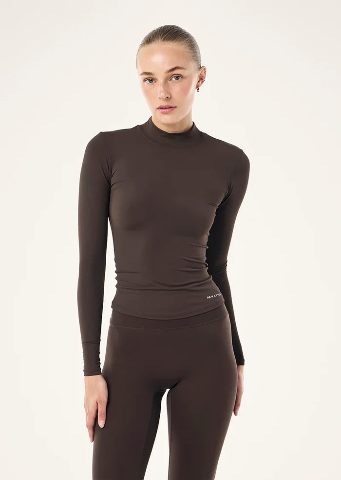 P.E Nation Foundation Mock Neck LS (Coffee)