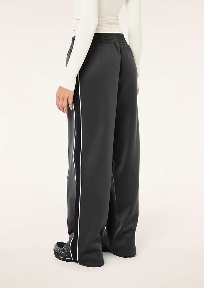 P.E NATION Man Down Trackpant (Caviar)