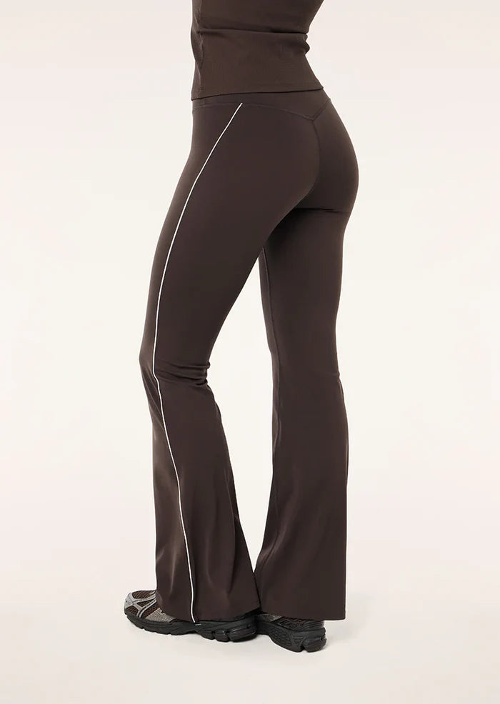 P.E NATION Preview Piping Legging (Coffee)