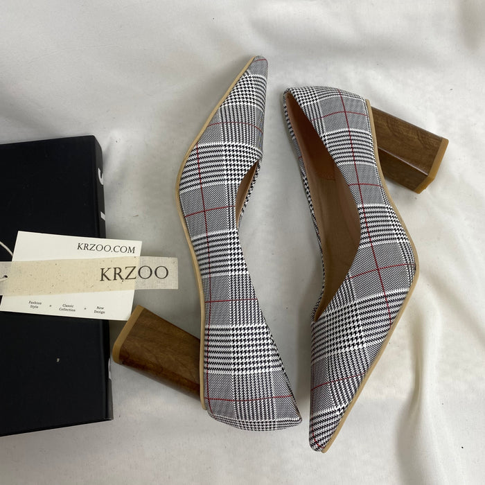 Pointed-Toe Low-Top High Heels
