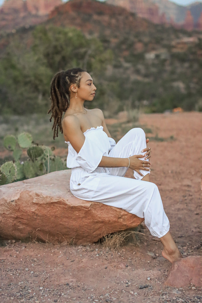 Kundalini White / Petite/Regular 0-12