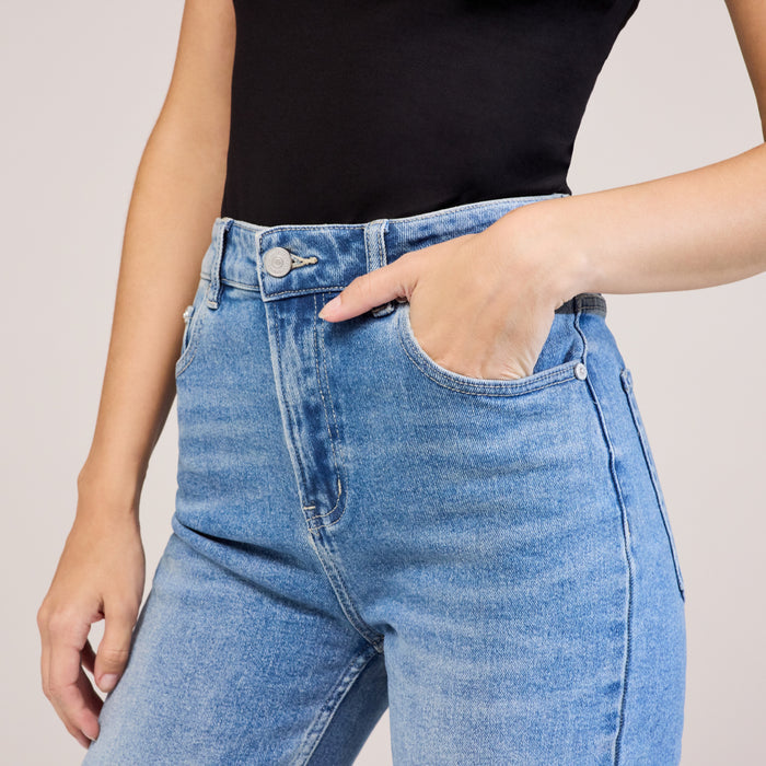 Straight Jeans - Mid Blue