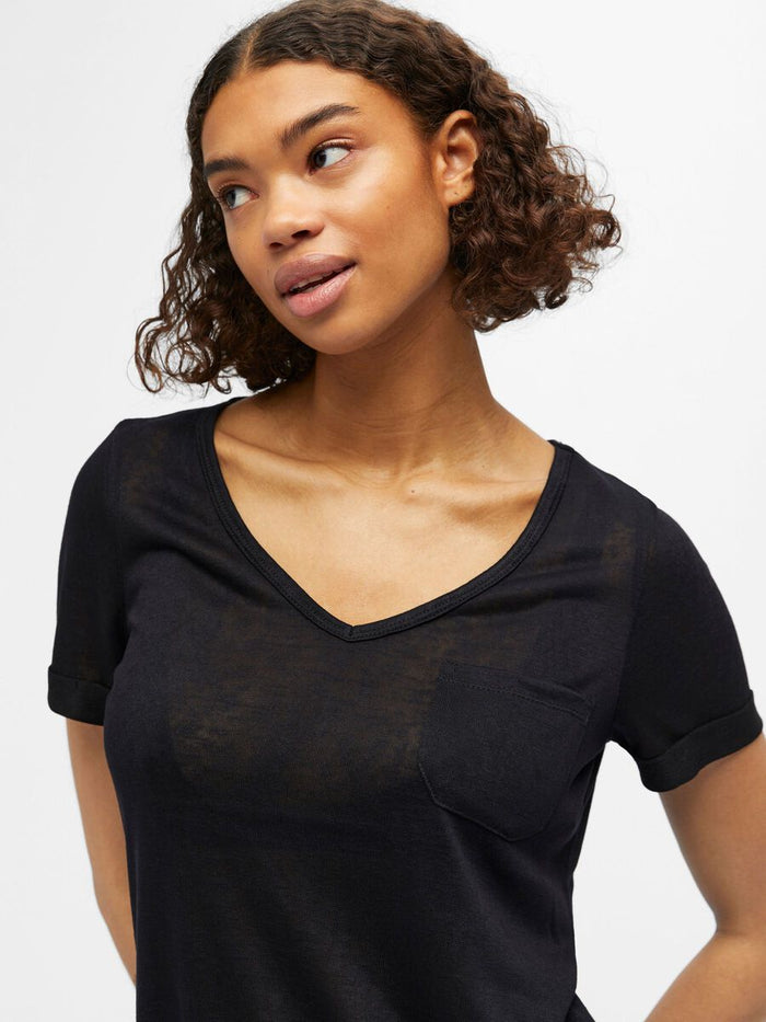 TESSI V NECK T-SHIRT (BLACK)