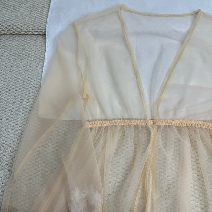 Thong bra and nightgown set
