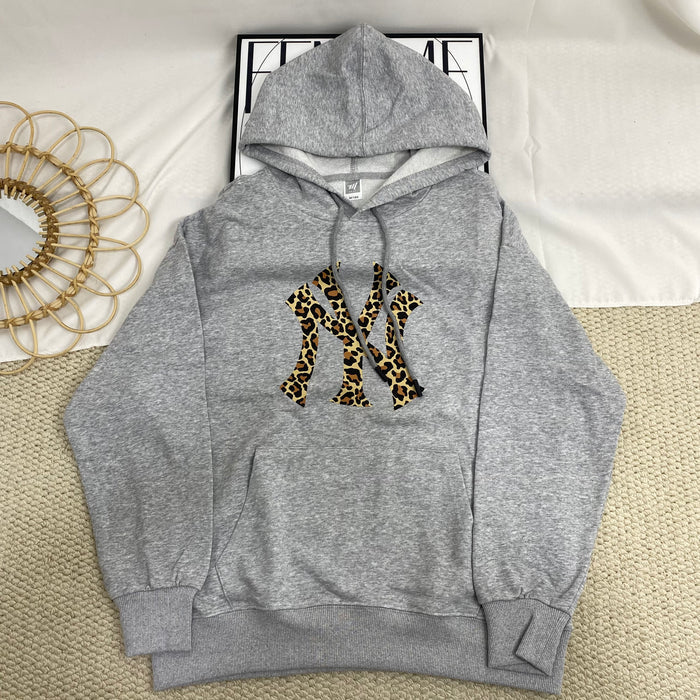 Trendy printed pocket sweatshirt