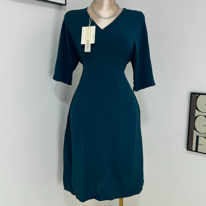 V-neck loose cotton and linen short dress
