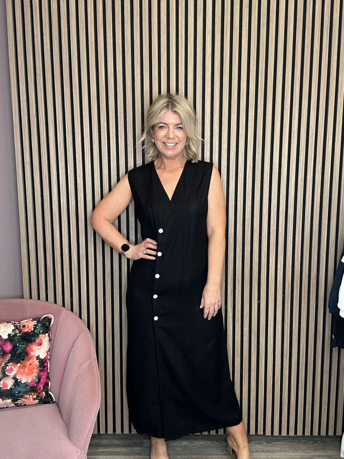 Venus Sleeveless Midi Dress (Black Beauty)