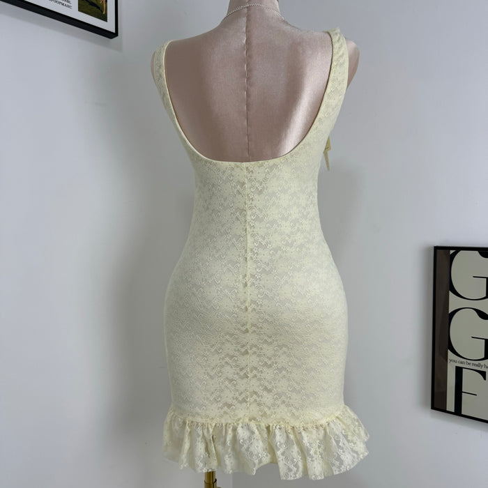 Waist-Cinching Lace Dress