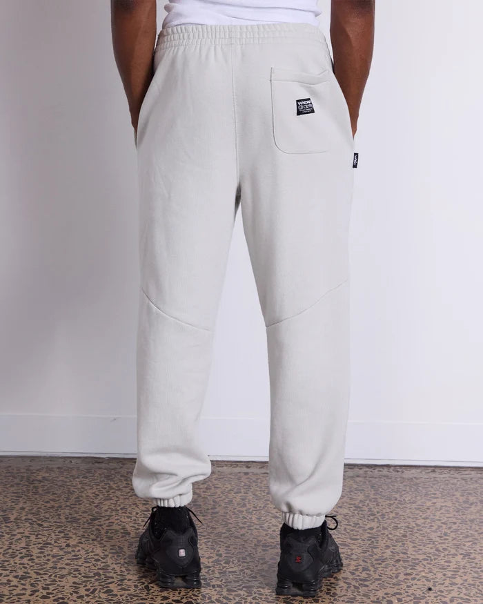 WNDRR Halo Baggy Trackpants (Oyster)