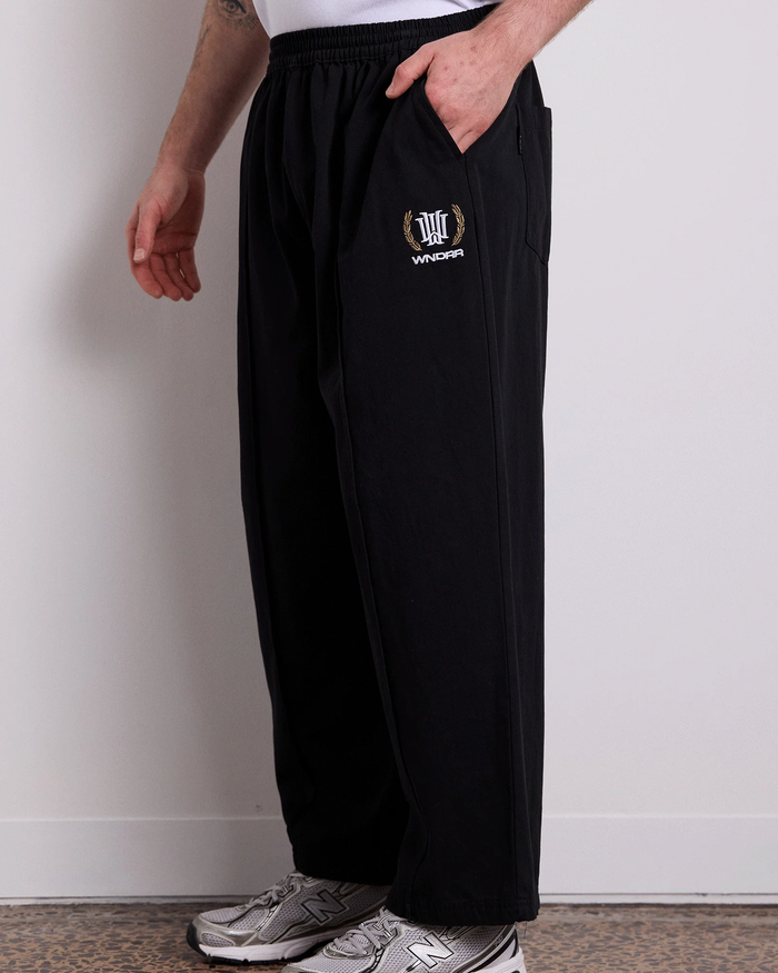 WNDRR Maison Pleated Pant (Black)