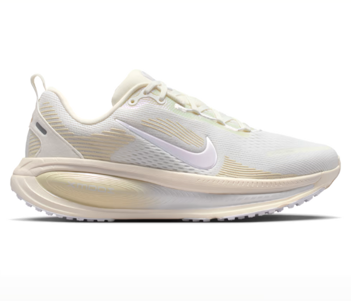 Women’s Nike Vomero 18 (White Pearl)