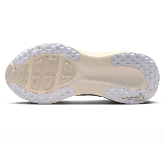 Women’s Nike Vomero 18 (White Pearl)