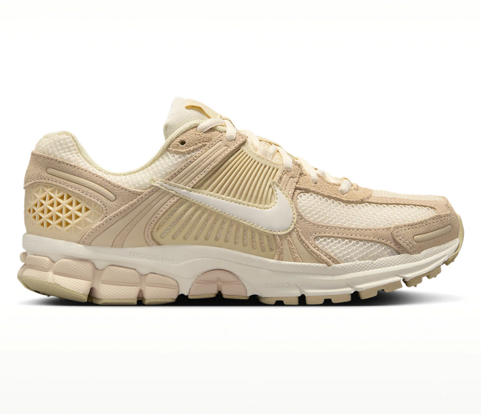 Women's Nike Zoom Vomero 5 (Beige)