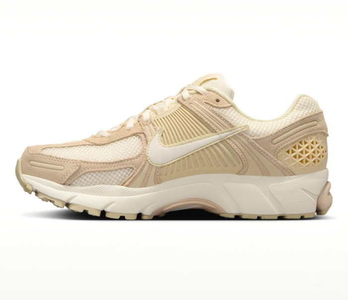 Women's Nike Zoom Vomero 5 (Beige)