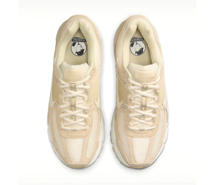 Women's Nike Zoom Vomero 5 (Beige)