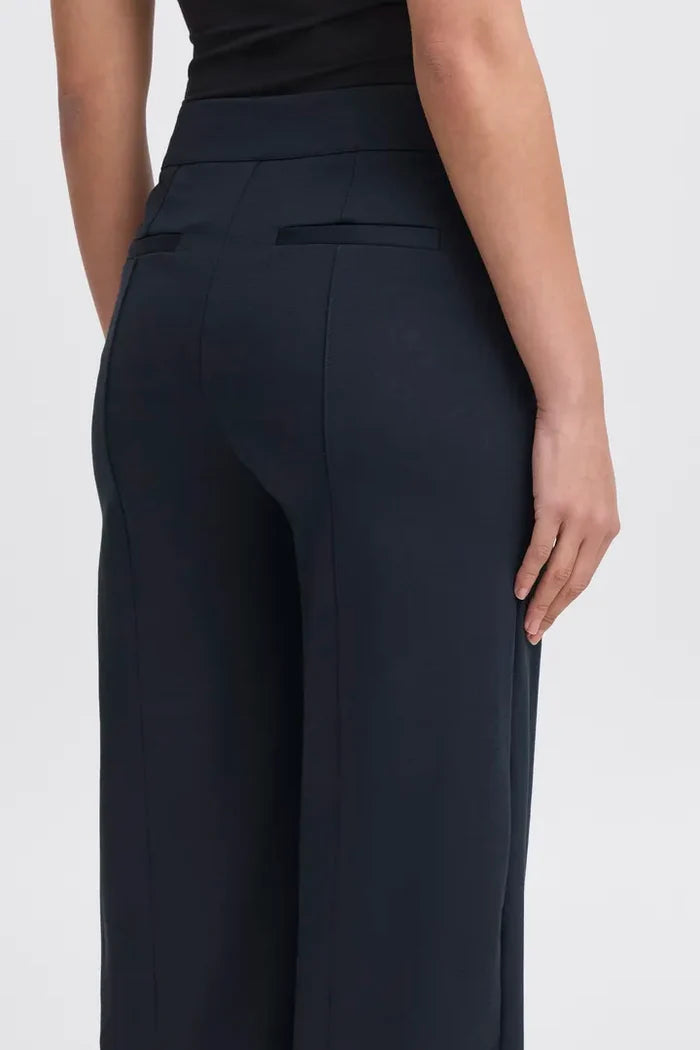Yvonne Cropped Pants (Total Eclipse)